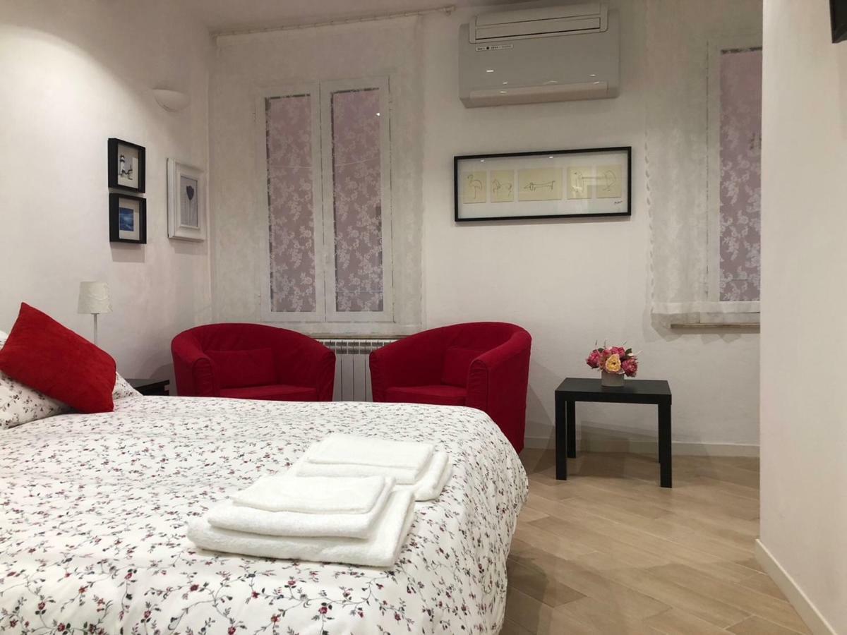 Апартаменты Temporary House Vicolo Colombina Болонья Экстерьер фото