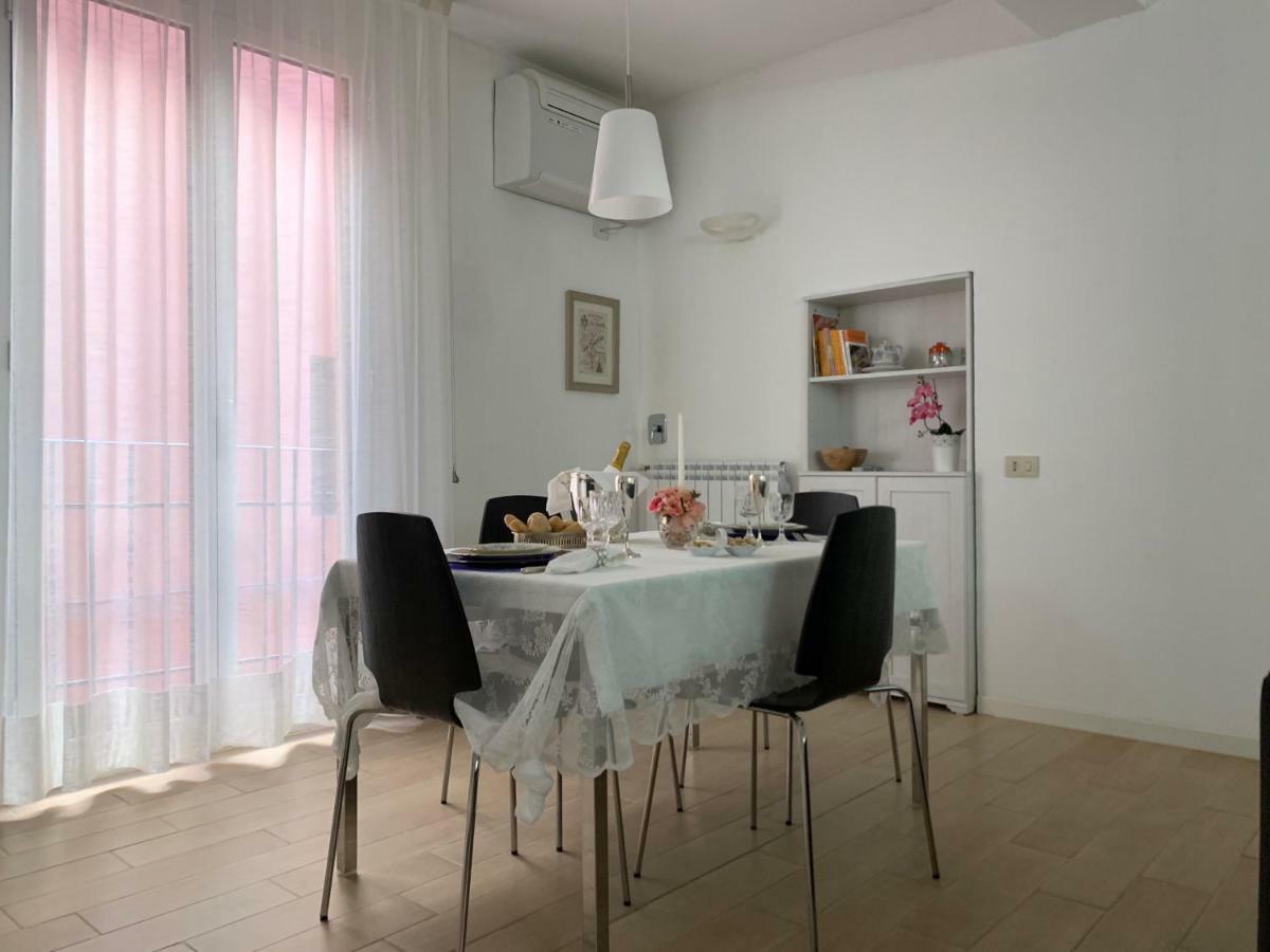 Апартаменты Temporary House Vicolo Colombina Болонья Экстерьер фото