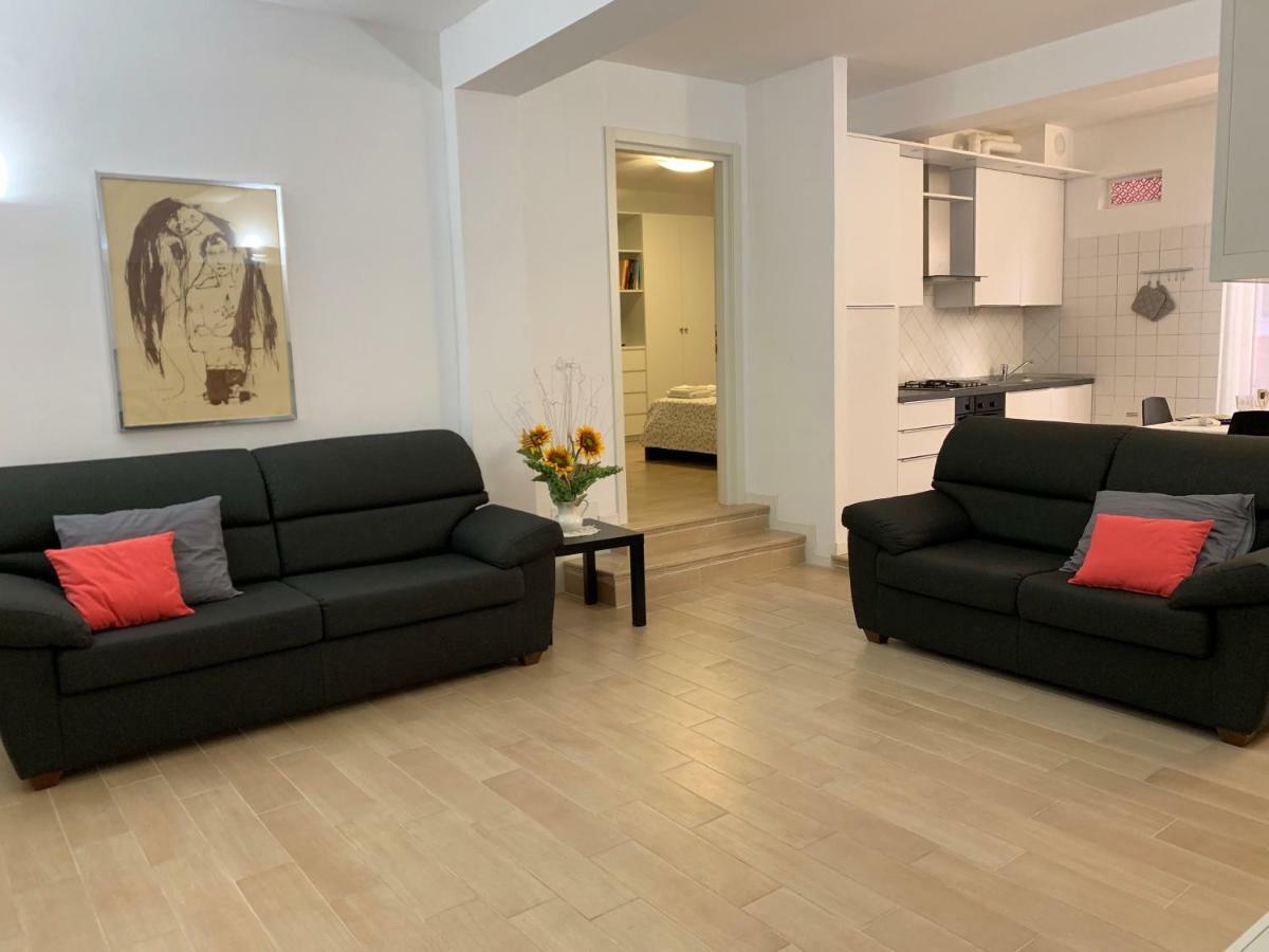 Апартаменты Temporary House Vicolo Colombina Болонья Экстерьер фото