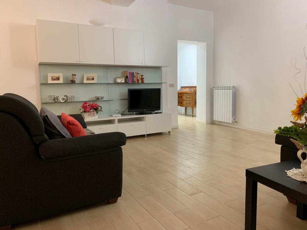 Апартаменты Temporary House Vicolo Colombina Болонья Экстерьер фото