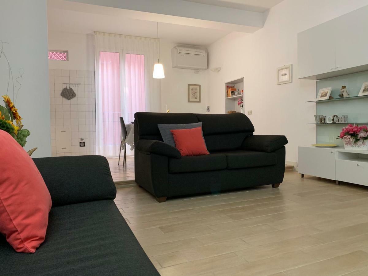 Апартаменты Temporary House Vicolo Colombina Болонья Экстерьер фото