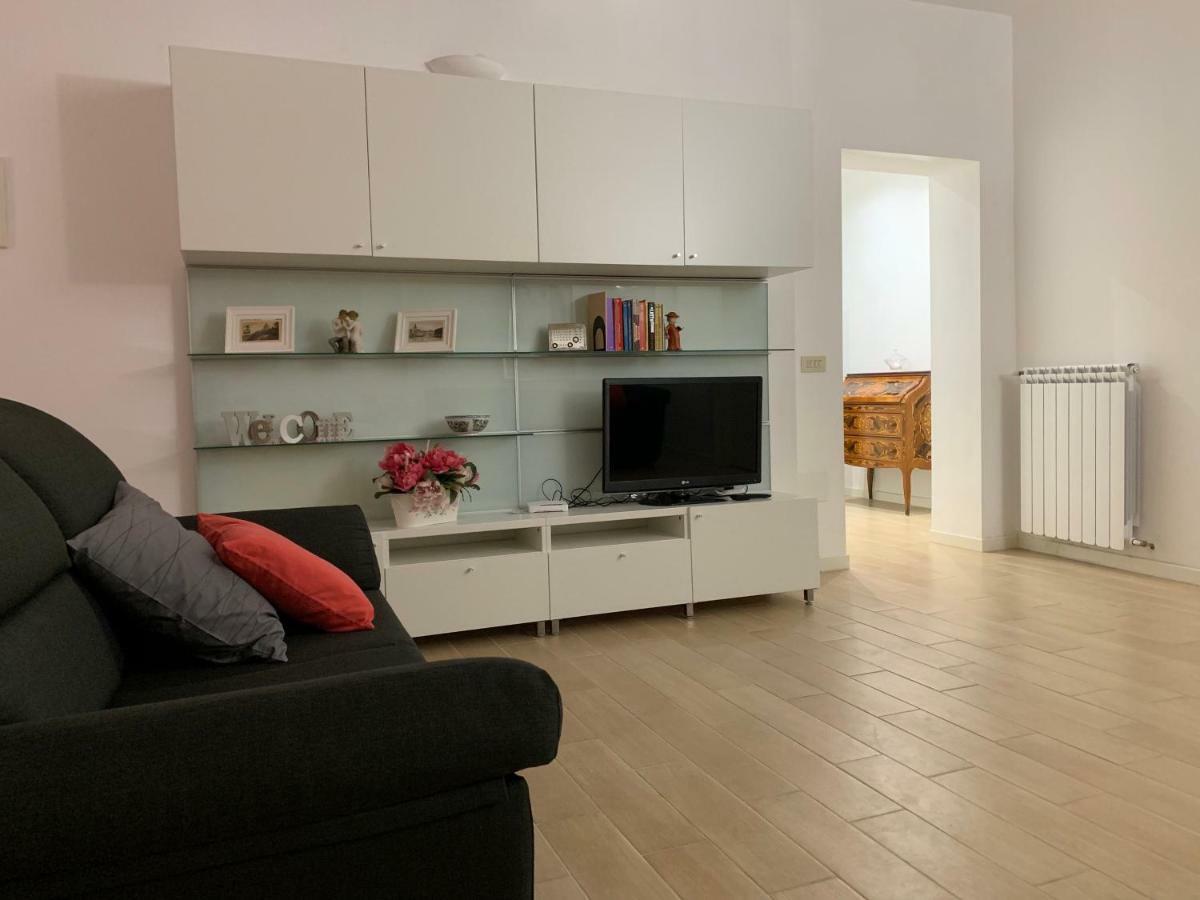 Апартаменты Temporary House Vicolo Colombina Болонья Экстерьер фото